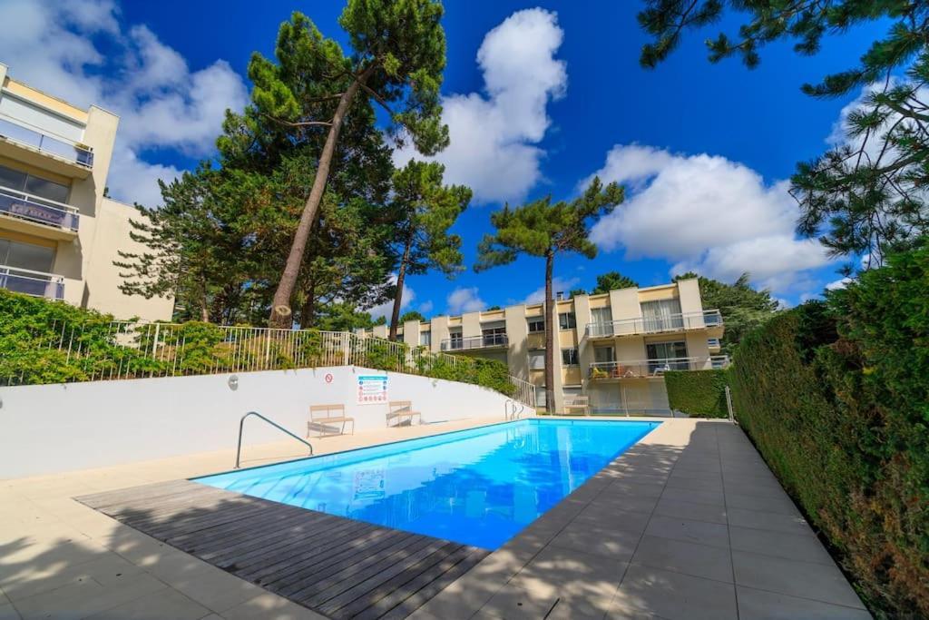 Apartment Grand Ecran, Piscine, Beach-volley, Petanque Inclus